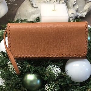 NWT Hobo Era Wristlet Wallet in Cashew